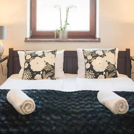 Klimatyczny, Parkowa Polana Myweek