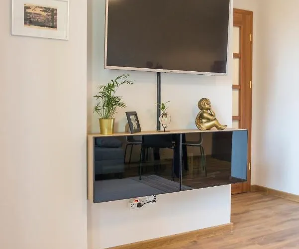 Klimatyczny, Parkowa Polana Myweek Lejlighed *